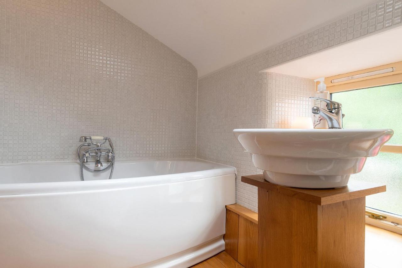 Finest Retreats - The Cottage - Luxury 1 Bed Cottage Rhydymwyn Dış mekan fotoğraf